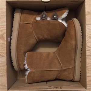 UGG Marciela II boot,  size 8, chestnut, pre-owned